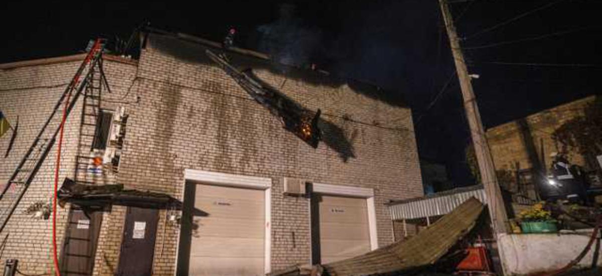 В Киеве пожарный получил ожог лица , ликвидируя пожар на СТО