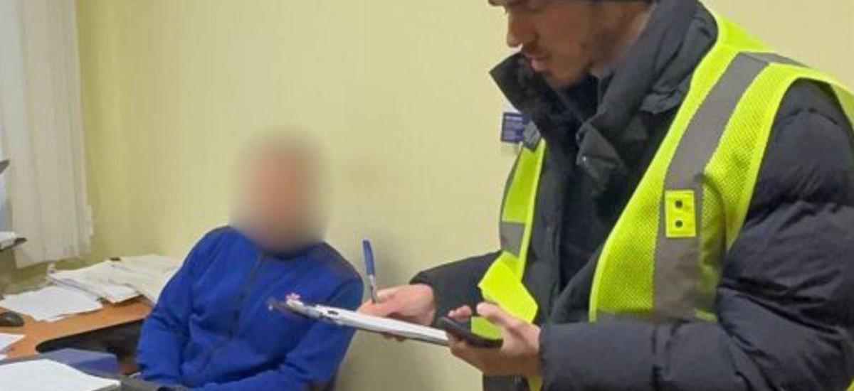 $3000 за комунальну оренду: затримали начальника відділу КП Солом'янського району