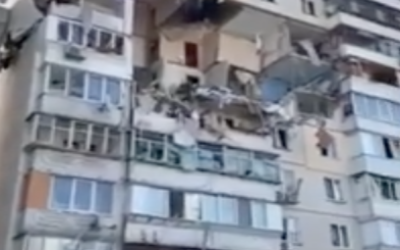 Трагедия на Позняках: Взрывом снесло четыре этажа жилого дома. Что известно на данный момент