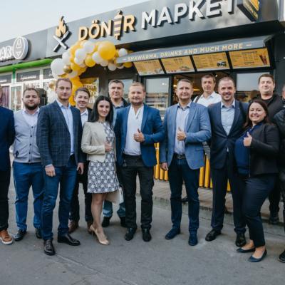 Олигарх Юрий Косюк открывает в Киеве сеть с шаурмятнями - Döner Market