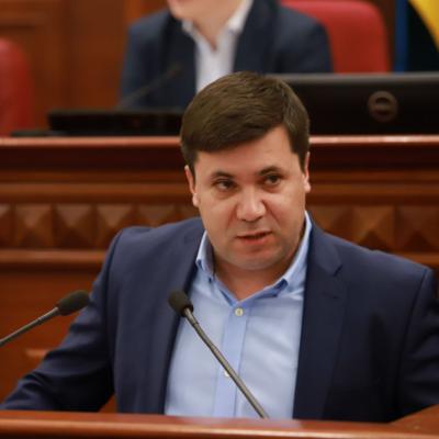 Офіс Комарницького, туалетні схеми та «слуга» з подвійним дном: що приховує Андрій Вітренко